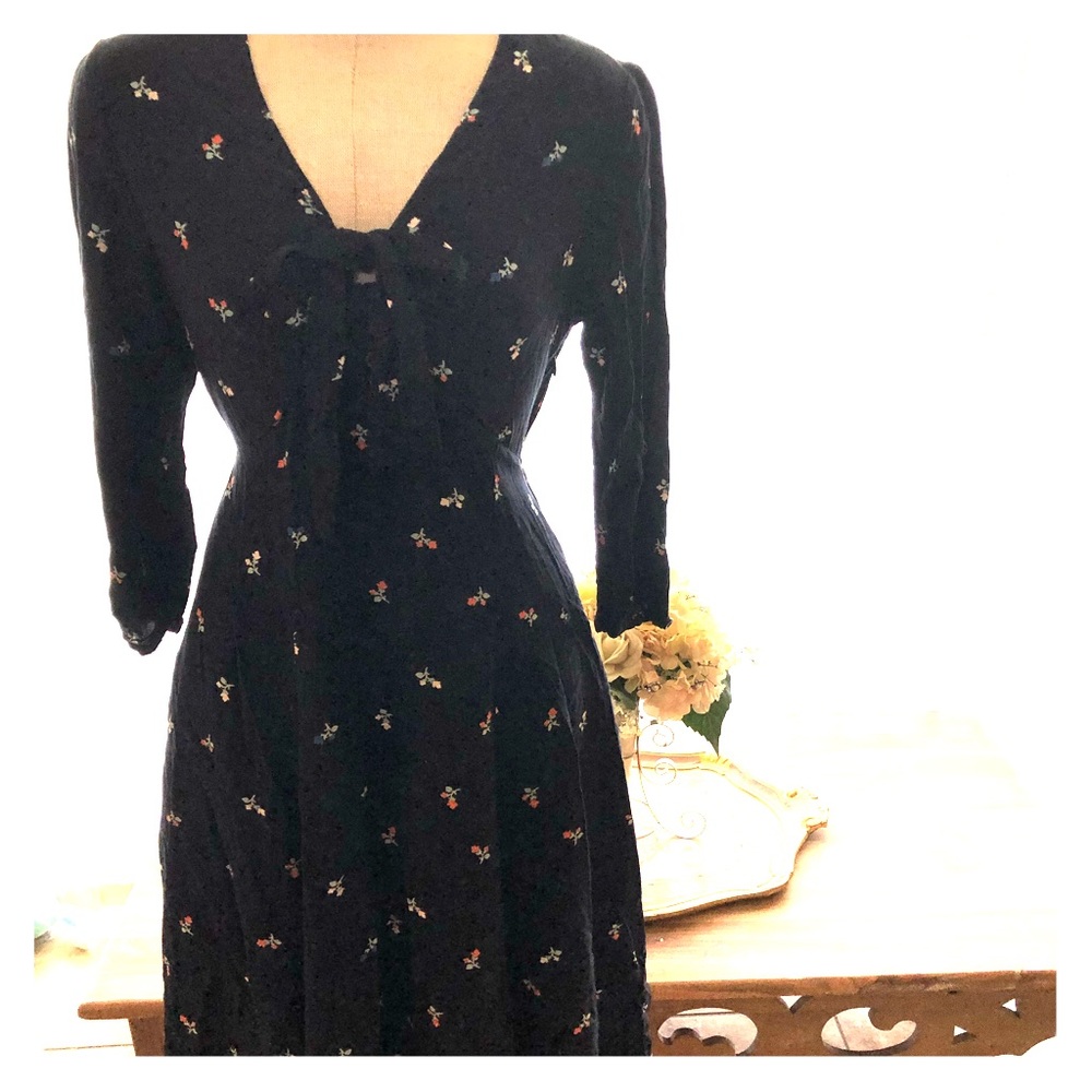 Anthropologist navy with flowers midi dress XS